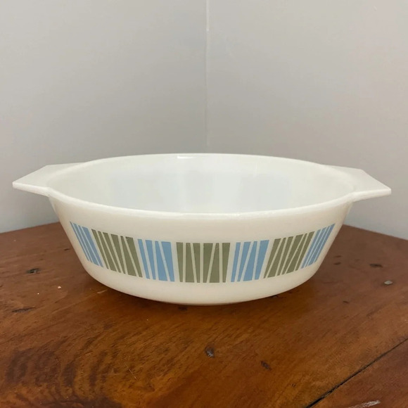 Vintage JAJ Round Casserole dish Matchmaker England Opal Glass Blue Green - Picture 2 of 10